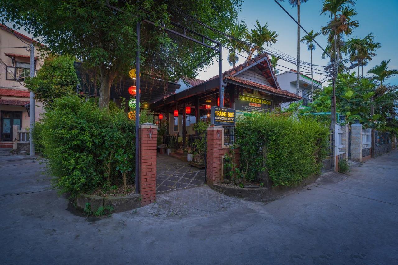Countryside Moon Homestay Хойан Экстерьер фото