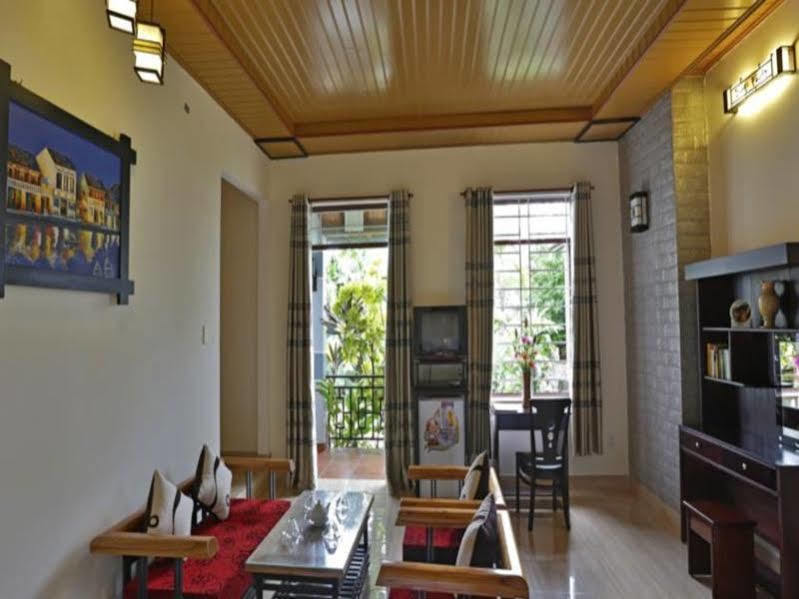 Countryside Moon Homestay Хойан Экстерьер фото